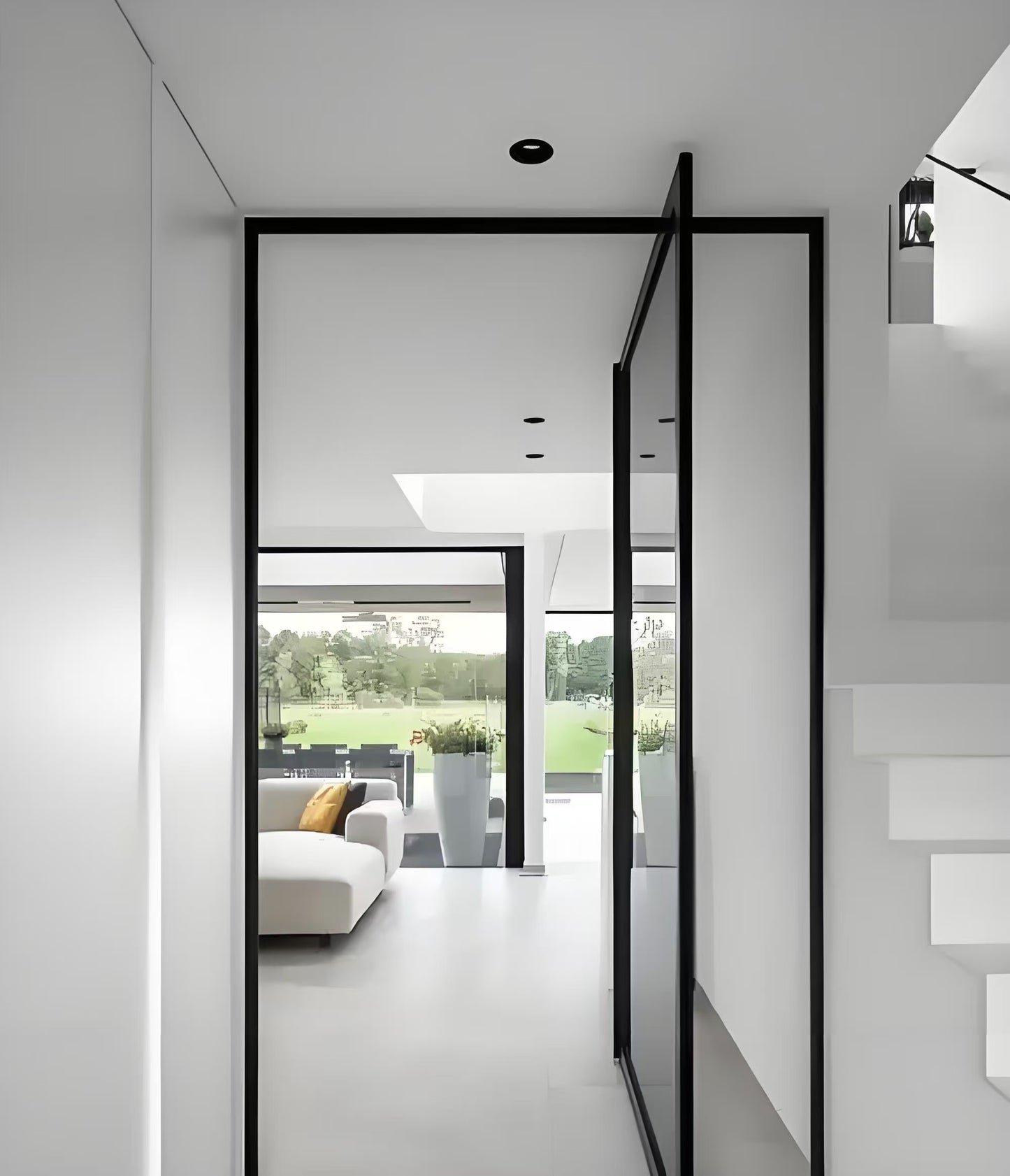 Pivot door