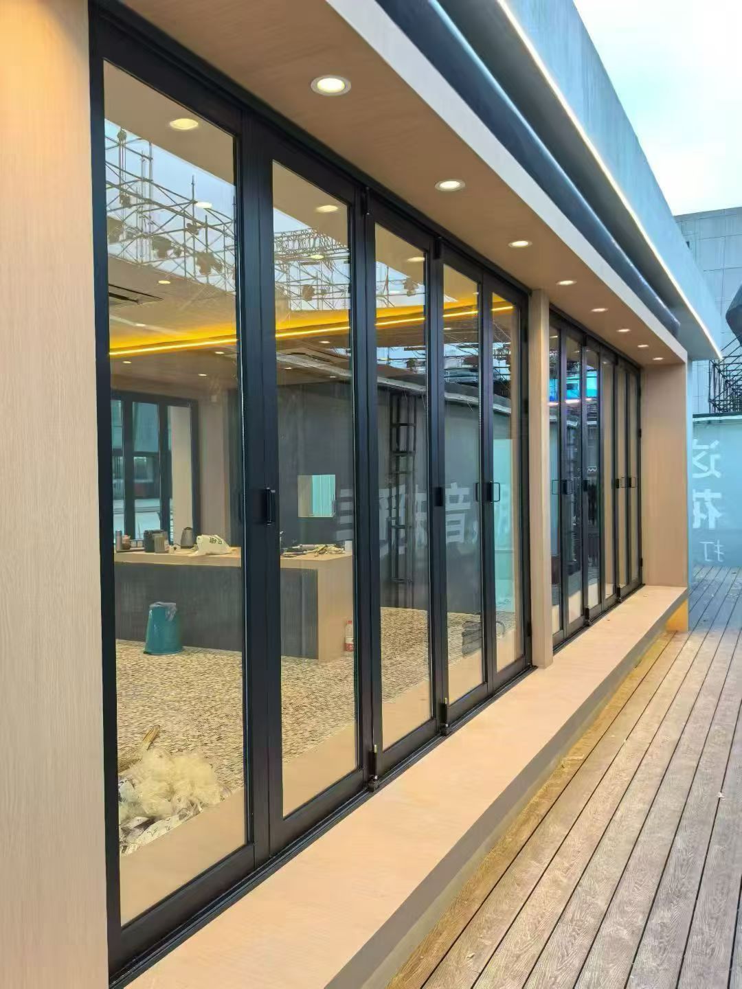 Folding door