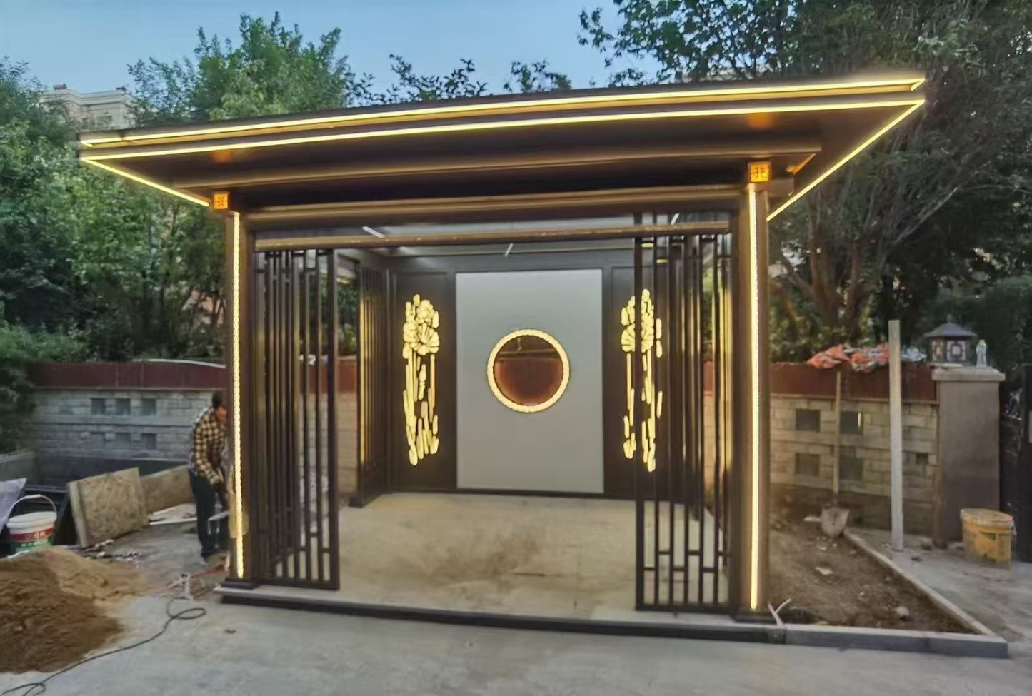 Electric gazebo