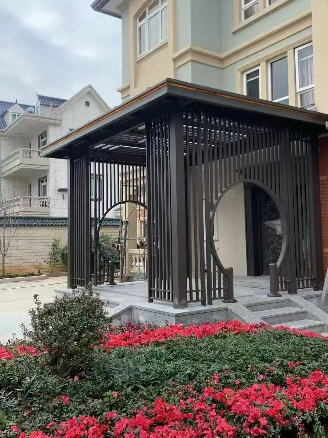 Electric gazebo
