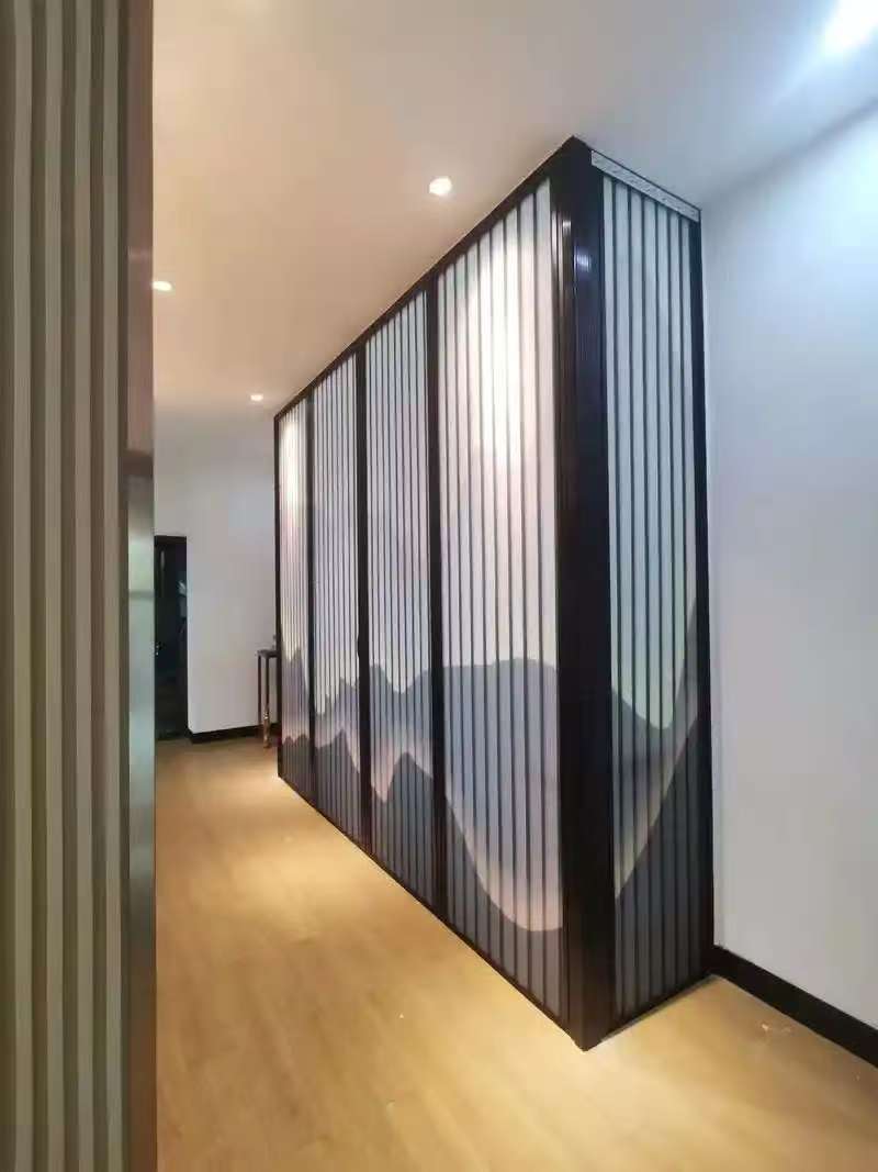 Invisible folding door